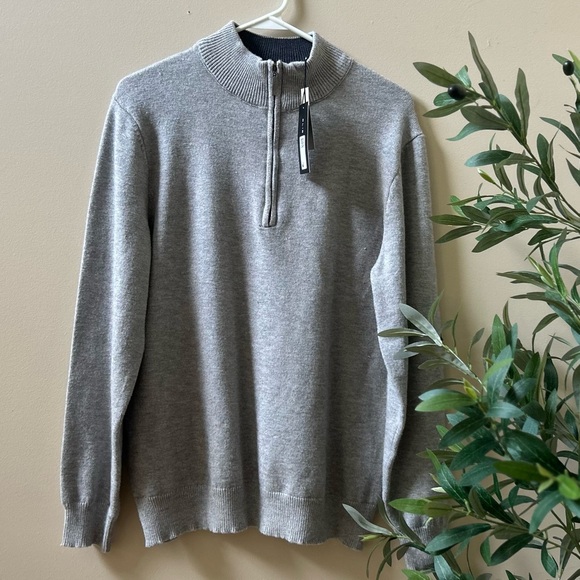Elie Tahari NWT Men's Gray Half-Zip Mock-Neck Sweater, Soft Viscose Blend, M - Picture 1 of 5